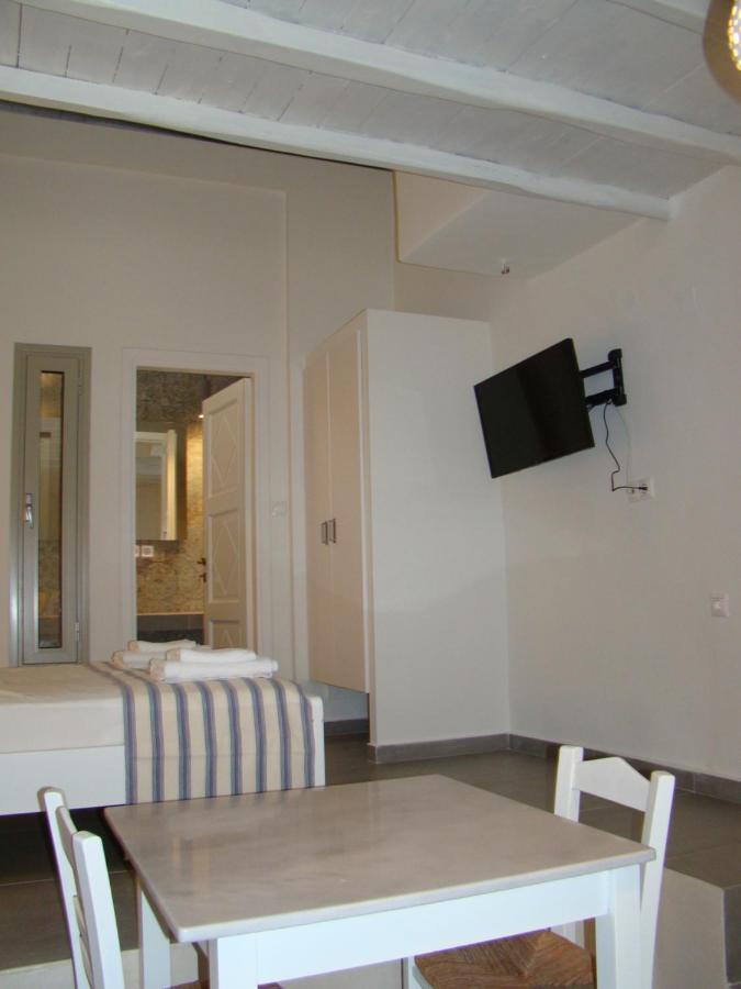 Efi'S Apartments Plaka  Buitenkant foto