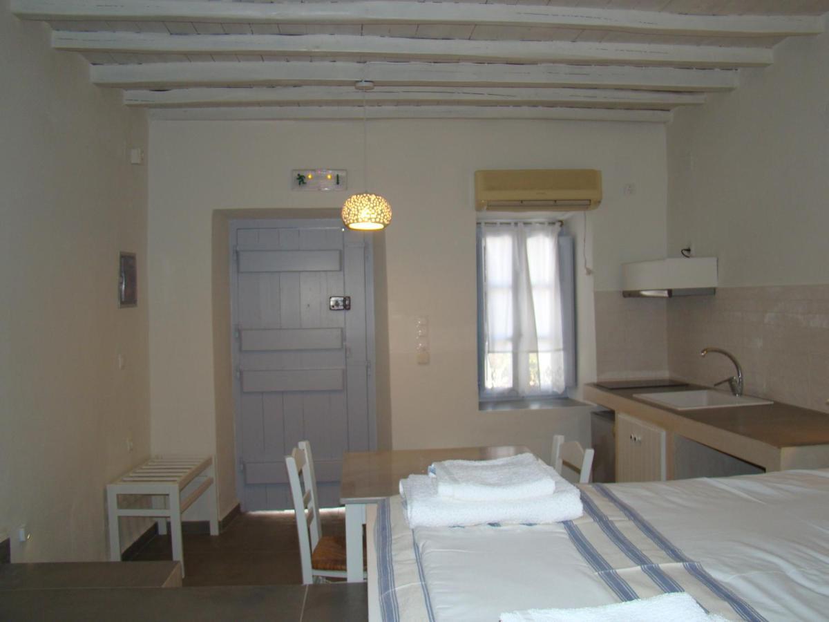 Efi'S Apartments Plaka  Buitenkant foto
